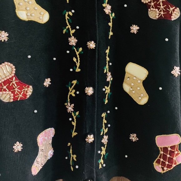 Christmas Sweater - Picture 3 of 8